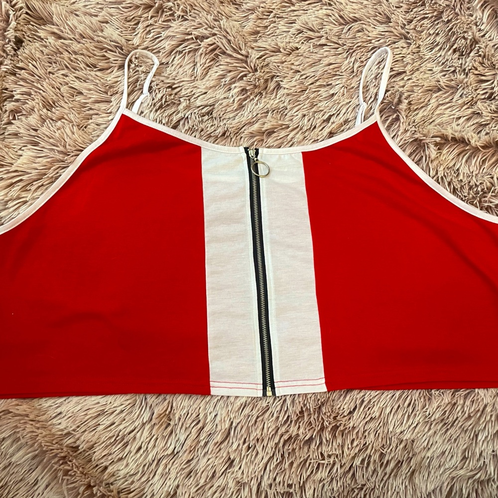 ✨ SHEIN Red and White Colour block zipper crop top